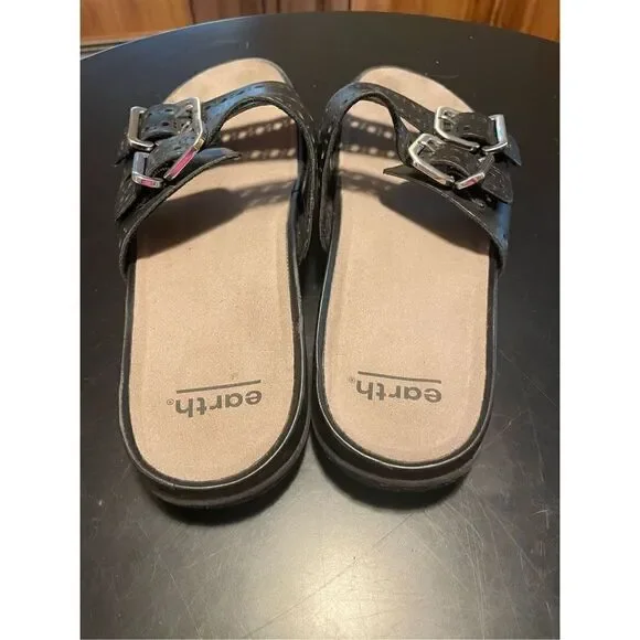 earth Sandals (SZ 9.5) - Picture 2 of 5